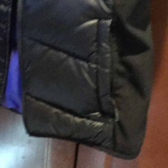 North face puffer vest ski lodge rodeo cowgirl barn chores hiking running winter - Picture 5 of 8